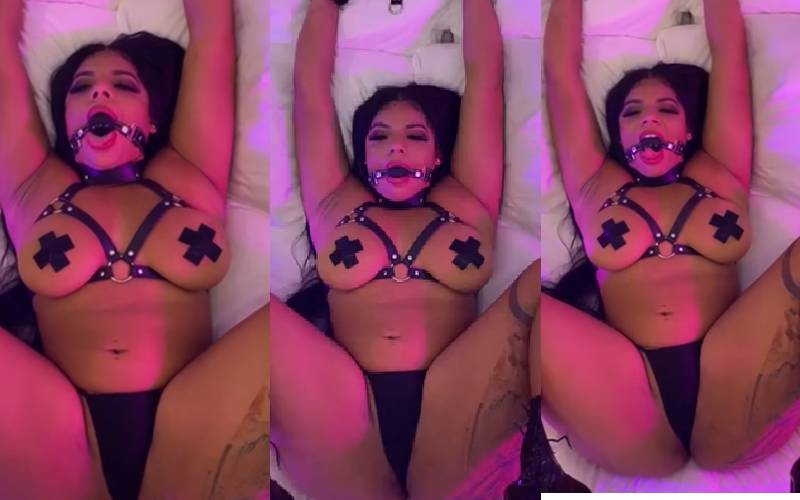 Kkvsh Show Off Pussy