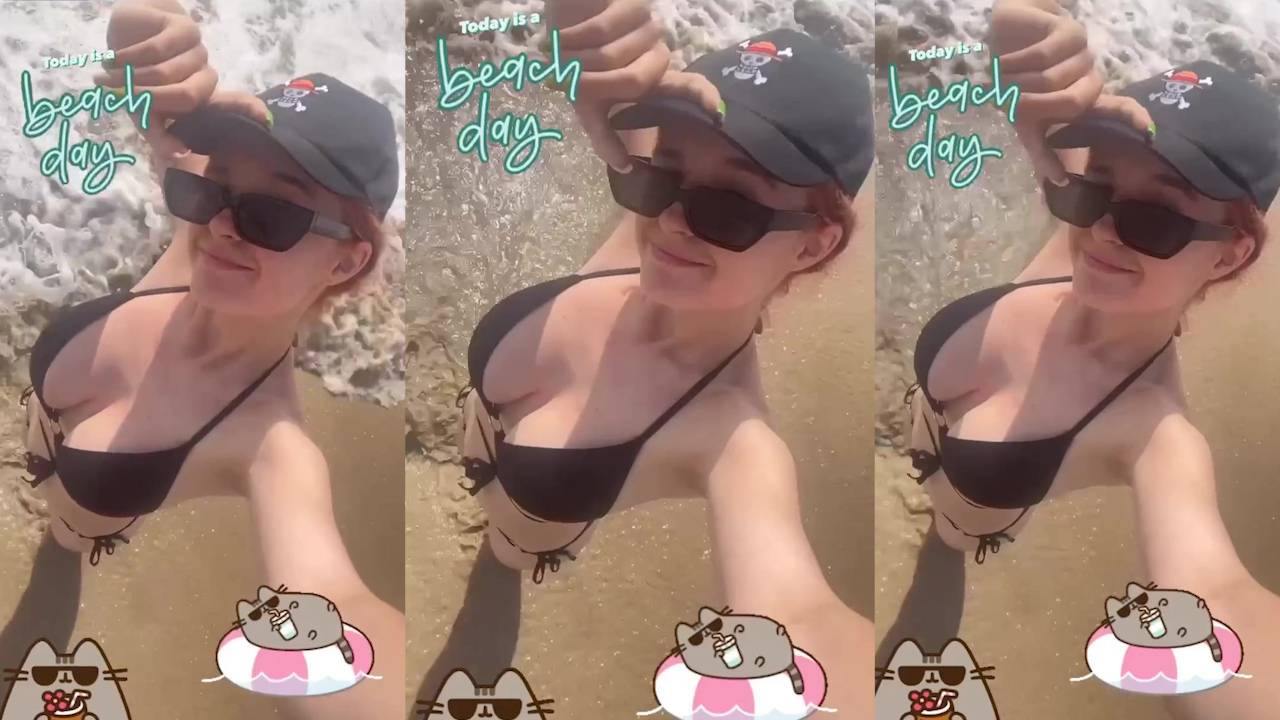 Fesch6 – Nude Big Boobs Outdoor