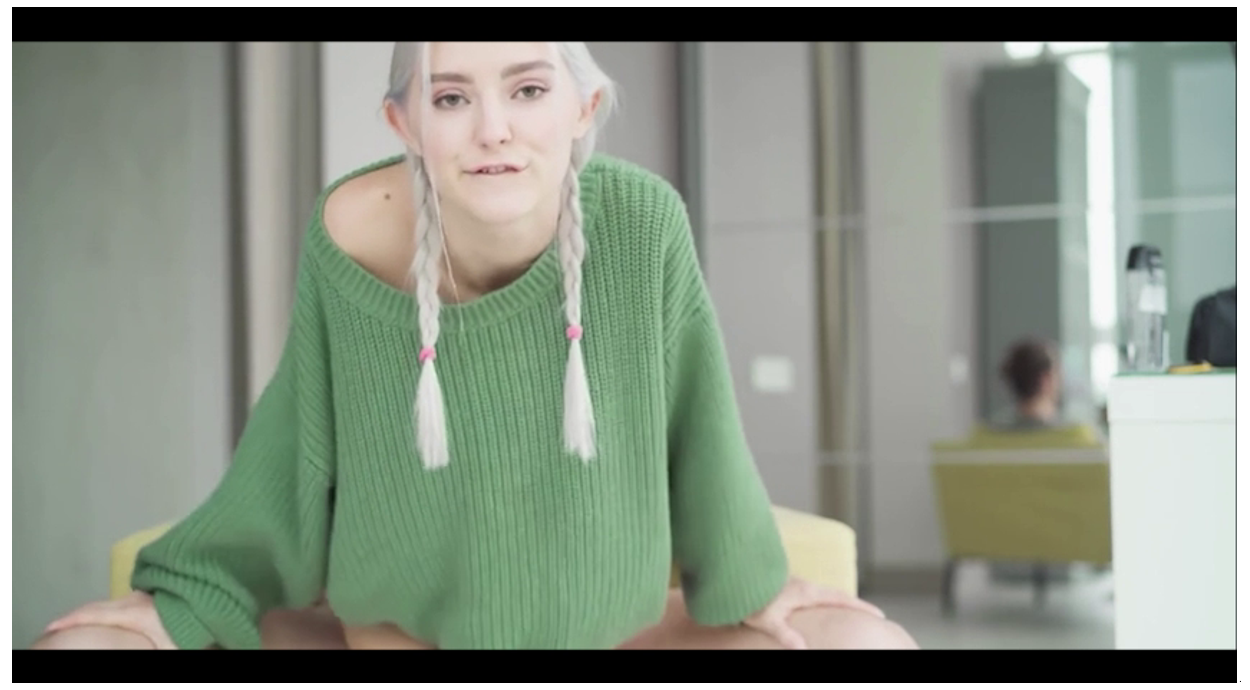 Eva Elfie Quick Riding Creampie Video